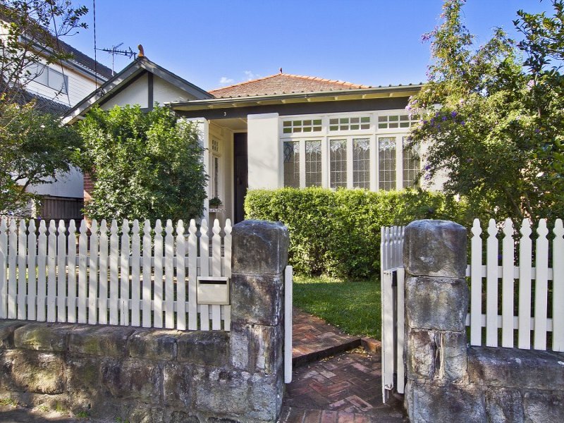 Before image of home before it was transformed to a Hamptons style second storey addition in Coogee. 