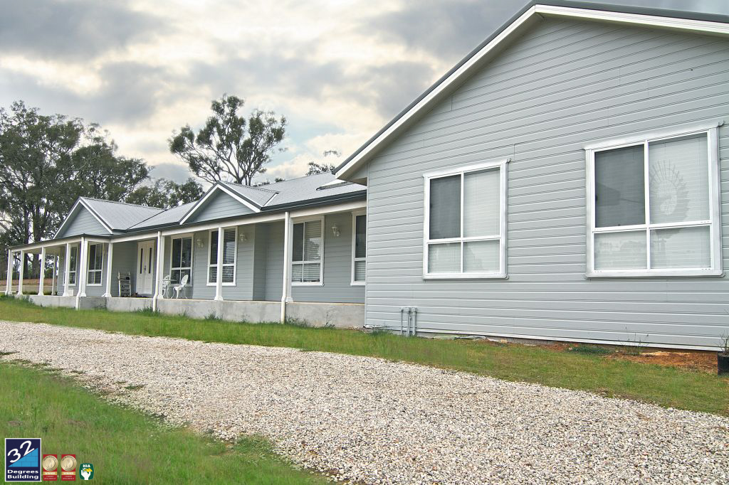 Custom Home, Mount Hunter 32 Degrees Building