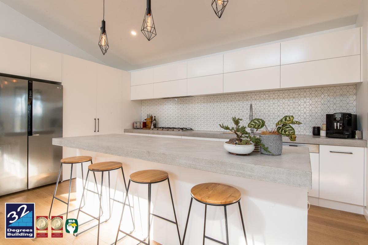 Large scale kitchen renovation Mangerton